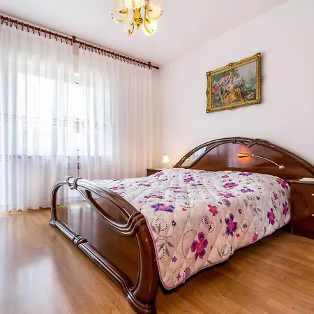 House Burle * ميدولين